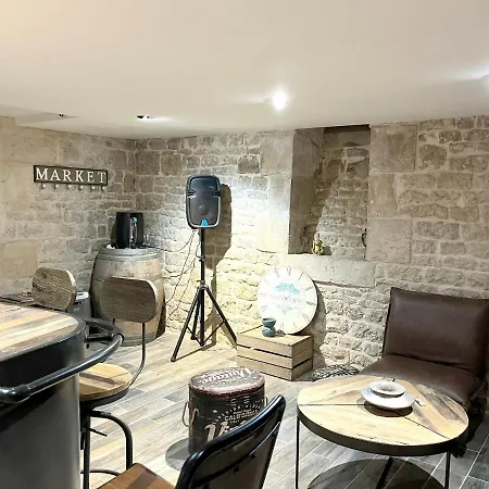 Maison Charmante Avec A