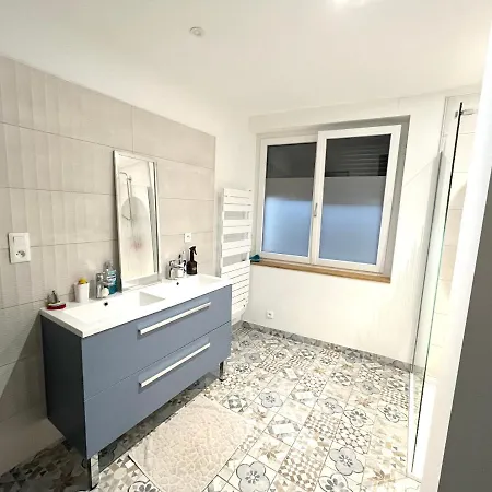 Maison Charmante Avec A Niort