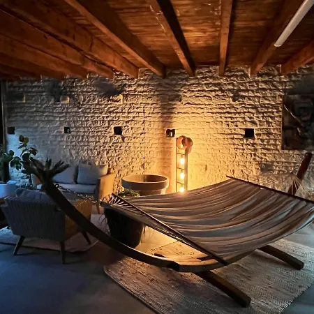 Maison Charmante Avec A Holiday home *