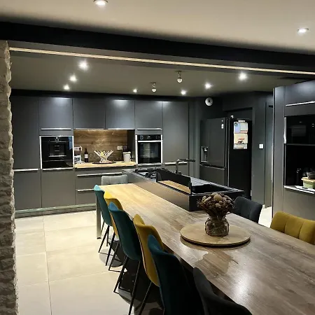 Semesterbostad Maison Charmante Avec A